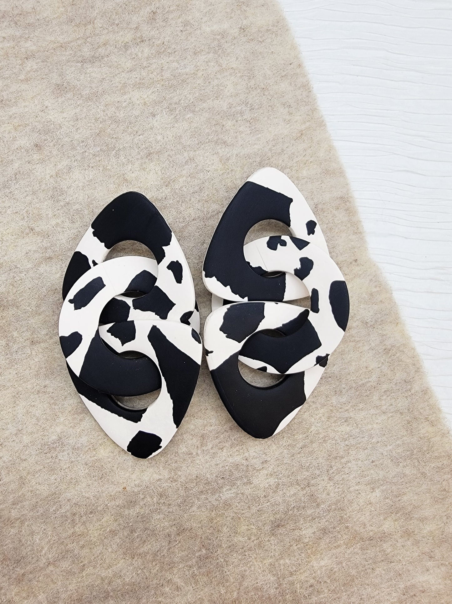 Jesse Links - Cow print