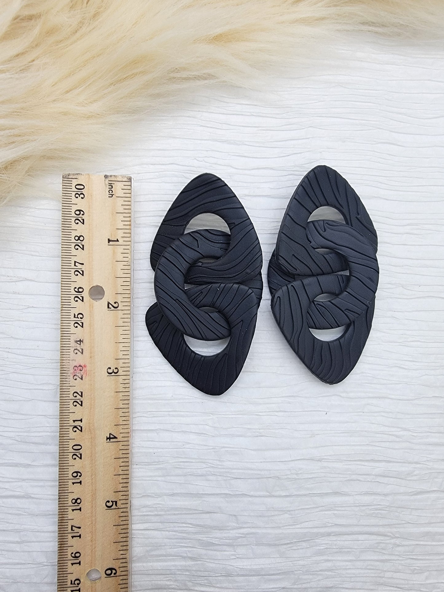 Jesse - Textured black