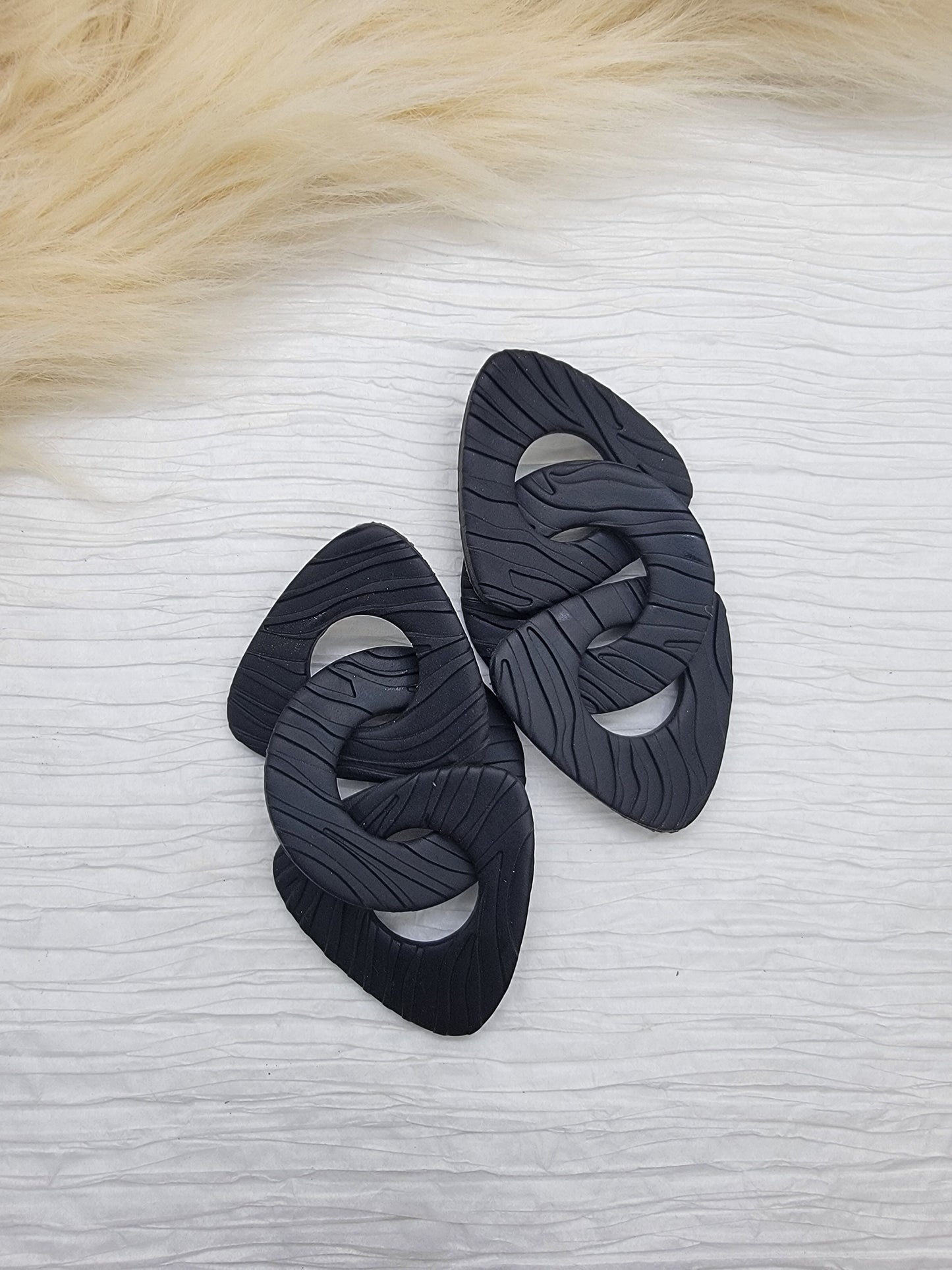Jesse - Textured black